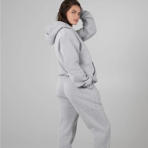 Comfrt Sweatpants size L color Sand (first picture) - Picture 4 of 7